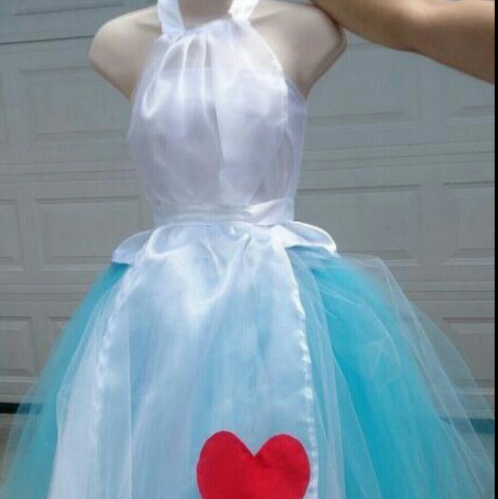 Alice in wonderland. Tutu dress